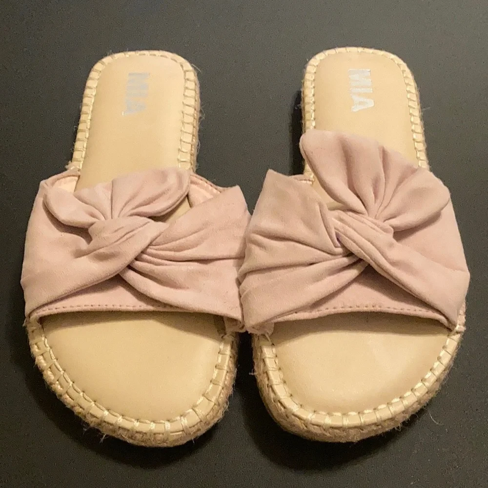 MIA Sandals Size 7‎